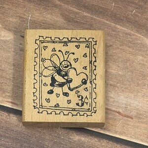 RARE PEDDLERS PACK STAMPWORKS 1328D BEE W HEART ON A POSTAGE WOODEN RUBBER STAMP